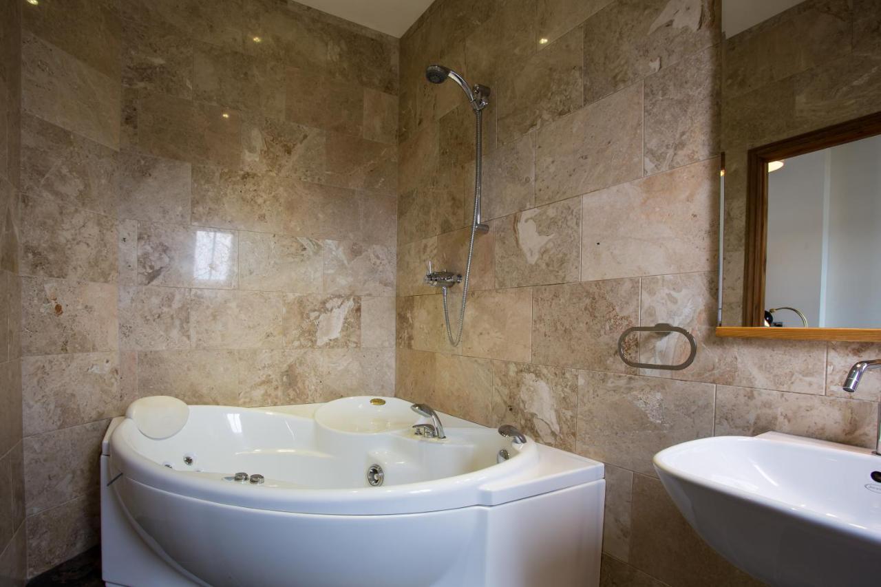 פורט אלן The Islay Hotel מראה חיצוני תמונה